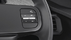 Cruise Control
Make long drives feel smoother and stress-free, experience relaxed drives that wows you.