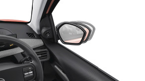 Auto‑Fold and Electrically adjustable ORVMs with Turn indicators
One-touch mirror folding and adjustment with integrated turn indicators — style, safety, and convenience in a single gesture.